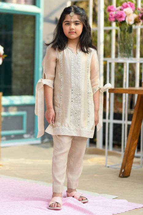 Picture of Ivory Glory