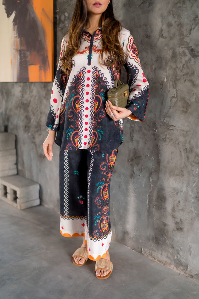 Picture of Black Dahlia